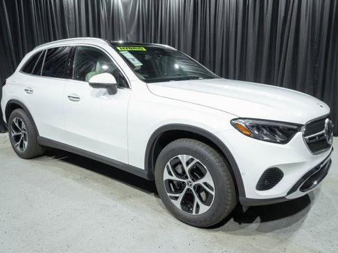 New 2026 Mercedes-Benz GLC 350e 4MATIC image 3