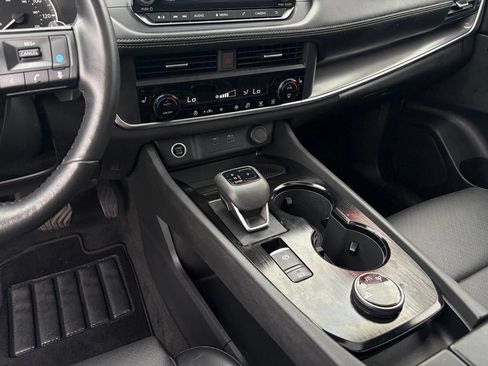 Certified 2023 Nissan Rogue SV w/ SV Premium B Package AWD/4WD image 19