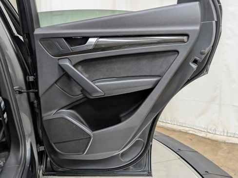 Used 2022 Audi SQ5 Premium w/ Convenience Package image 22