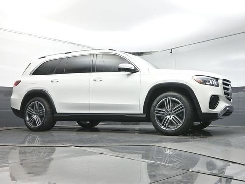 Used 2026 Mercedes-Benz GLS 450 4MATIC image 34
