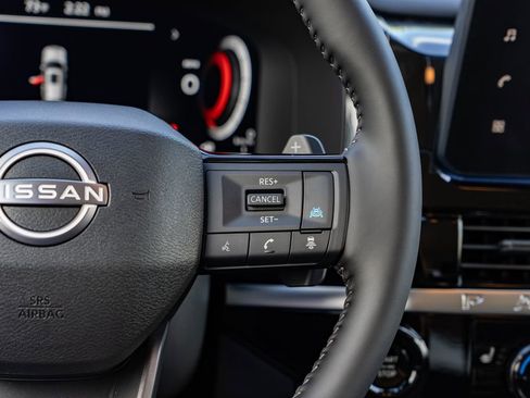 New 2026 Nissan Pathfinder SL AWD/4WD image 15