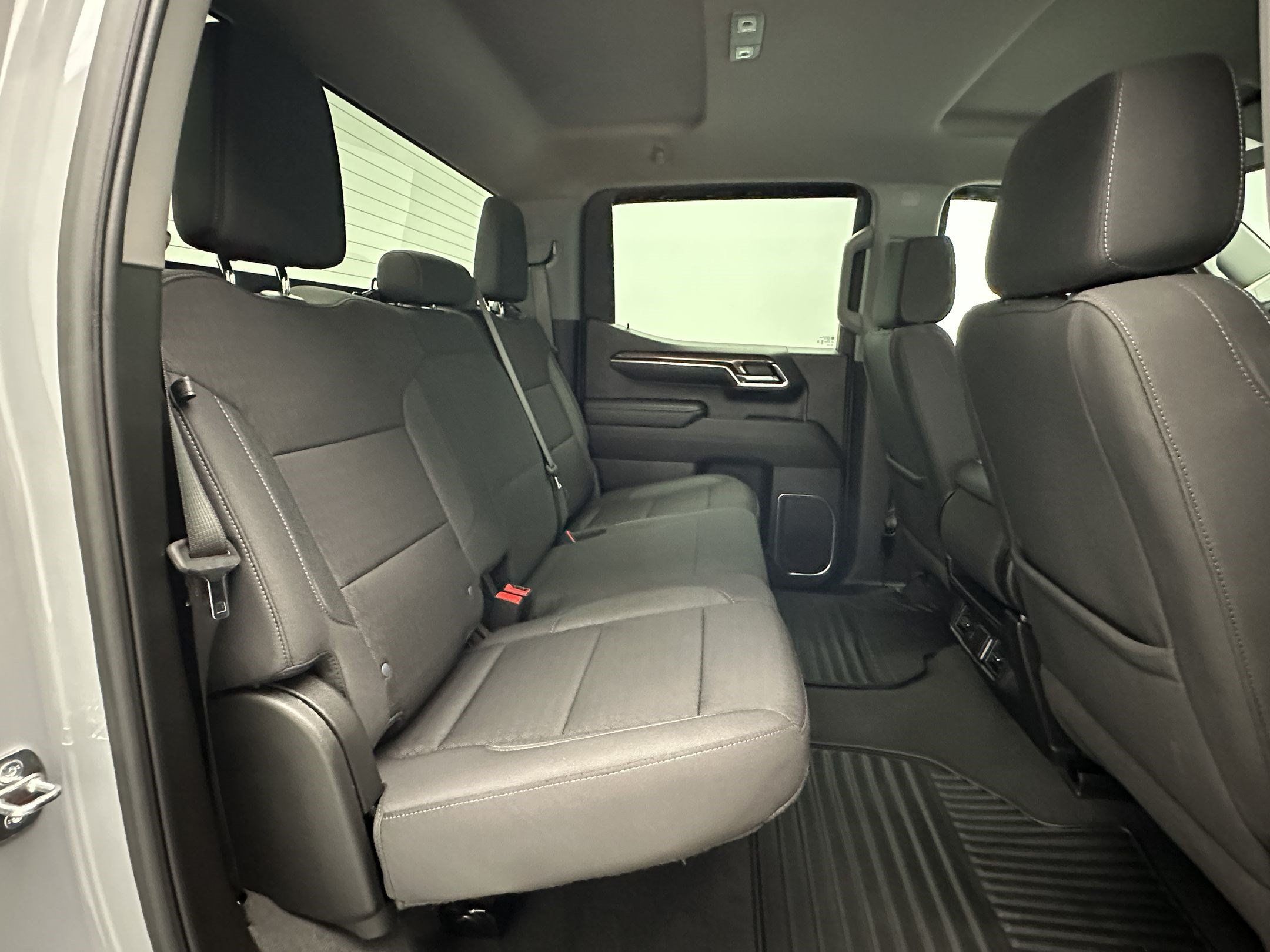 Certified 2024 Chevrolet Silverado 1500 LT AWD/4WD image 28