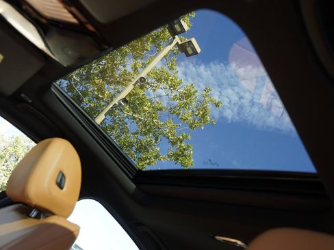 Used 2022 BMW 330e w/ M Sport Package image 25