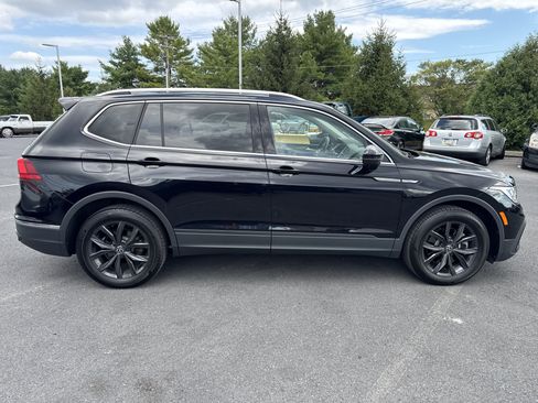 Used 2024 Volkswagen Tiguan SE w/ Panoramic Sunroof Package AWD/4WD image 34
