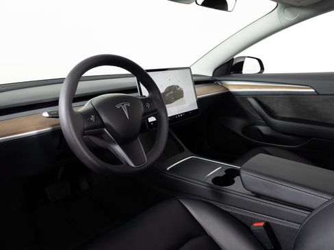 Used 2023 Tesla Model 3 Standard Range RWD image 13