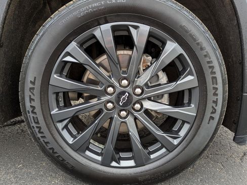 Used 2022 Chevrolet Traverse RS image 12