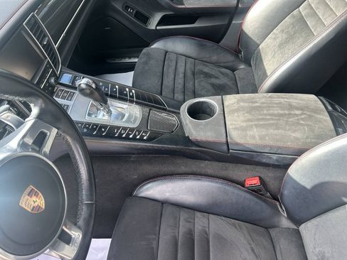 Used 2016 Porsche Panamera GTS image 22