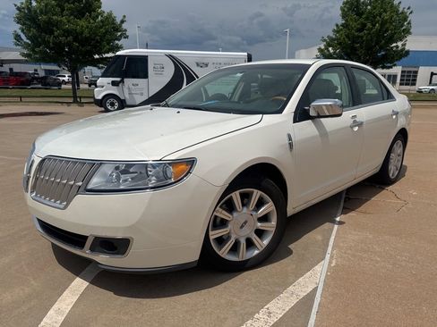 Used 2012 Lincoln MKZ FWD image 1