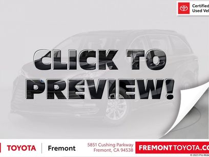 Used 2021 Toyota Sienna XLE