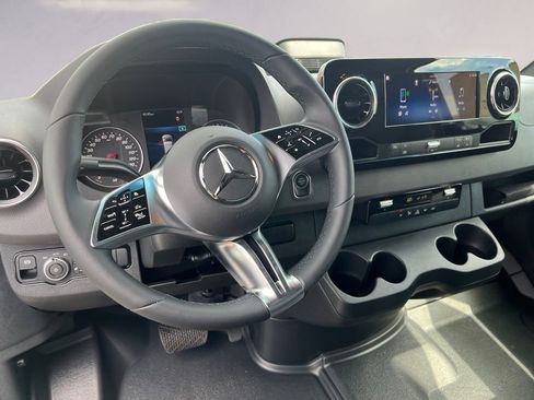 New 2025 Mercedes-Benz Sprinter 2500 image 8