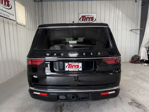 Used 2024 Jeep Wagoneer 4WD image 4