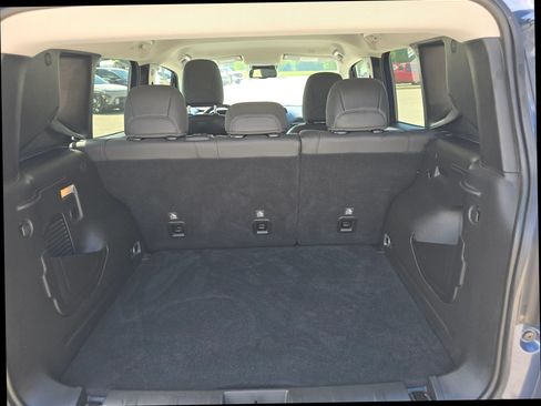 Used 2023 Jeep Renegade Limited AWD/4WD image 17