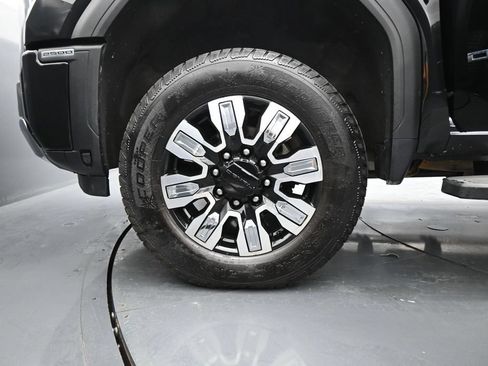 Used 2024 GMC Sierra 2500 Denali w/ Denali Reserve Package AWD/4WD image 30