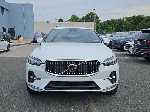 Certified 2023 Volvo XC60 B5 Ultimate w/ Climate Package AWD/4WD image 2