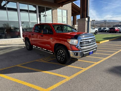 Used 2016 Toyota Tundra SR5 image 3
