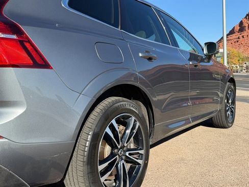 Used 2020 Volvo XC60 T6 Momentum image 24