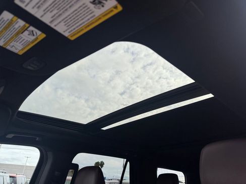 Used 2024 Ford Expedition Limited image 15