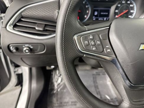 Used 2020 Chevrolet Malibu LT FWD image 12