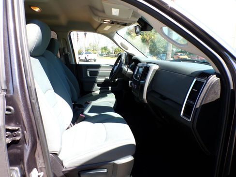 Used 2016 RAM 1500 Classic SLT image 19