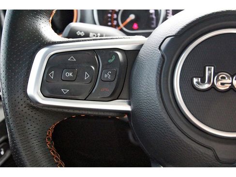 Used 2023 Jeep Gladiator Mojave image 18