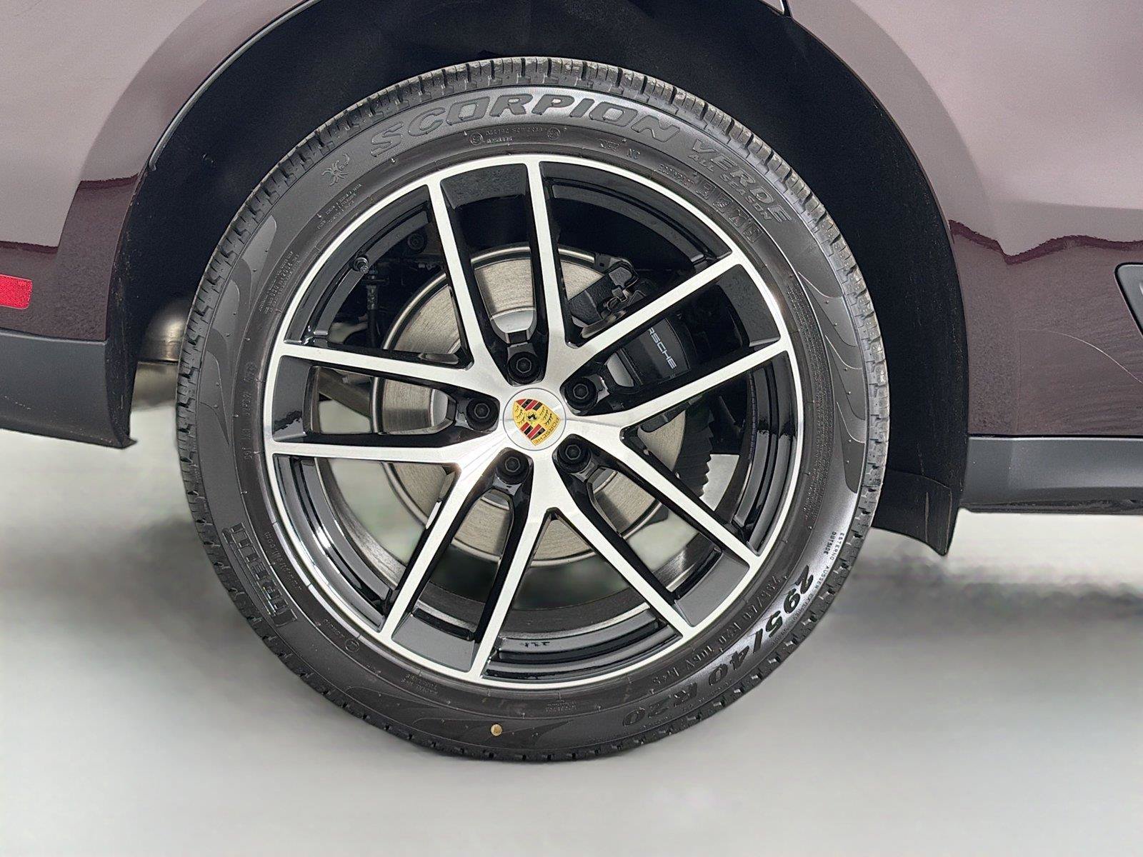 Used 2026 Porsche Macan Turbo AWD/4WD image 13