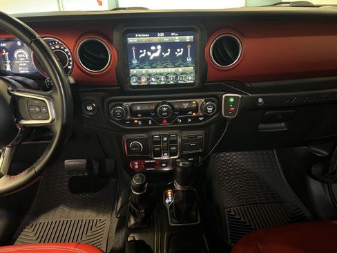 Used 2020 Jeep Wrangler Unlimited Rubicon AWD/4WD image 17