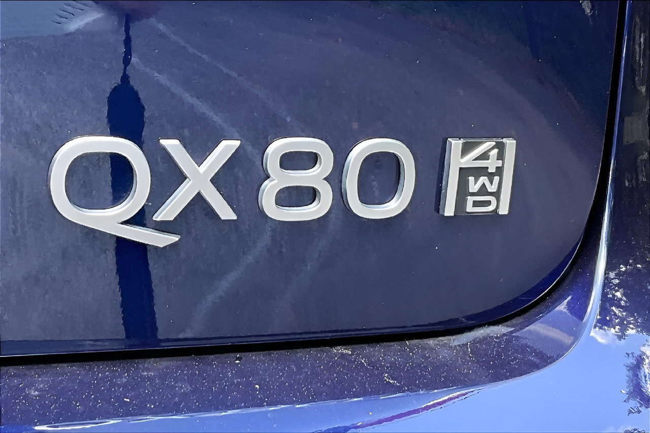 Used 2025 INFINITI QX80 Luxe AWD/4WD image 32