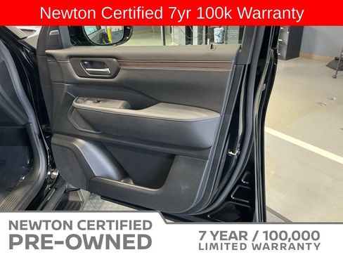 Used 2025 Nissan Armada SL w/ Captain's Chari Seat Package RWD image 68