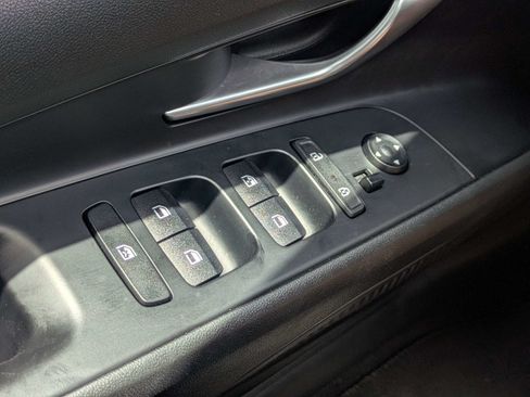 Used 2021 Hyundai Elantra Limited w/ Cargo Package FWD image 20