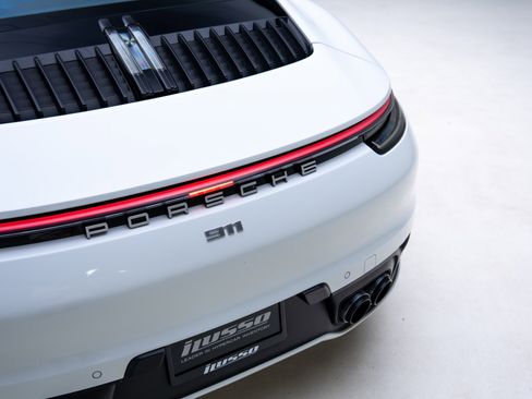 Used 2020 Porsche 911 Carrera image 28