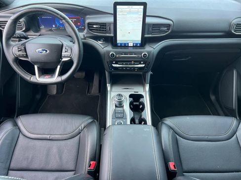Used 2020 Ford Explorer ST w/ Premium Technology Package image 4