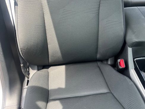Used 2017 Honda Accord LX image 31