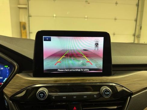 Used 2020 Ford Escape Titanium image 20