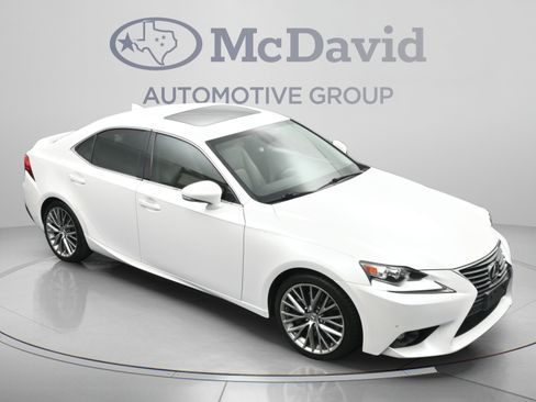 Used 2016 Lexus IS 200t w/ Navigation System Package RWD image 33