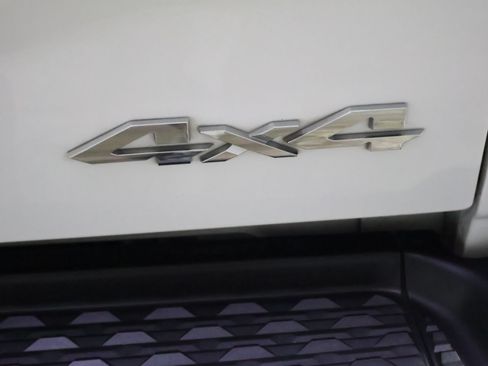 Used 2020 RAM 2500 Laramie AWD/4WD image 12