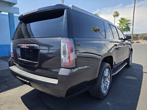 Used 2016 GMC Yukon XL SLE w/ Convenience Package RWD image 3