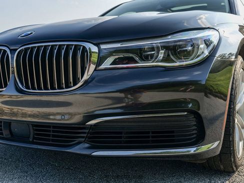 Used 2019 BMW 750i xDrive w/ Executive Package AWD/4WD image 86