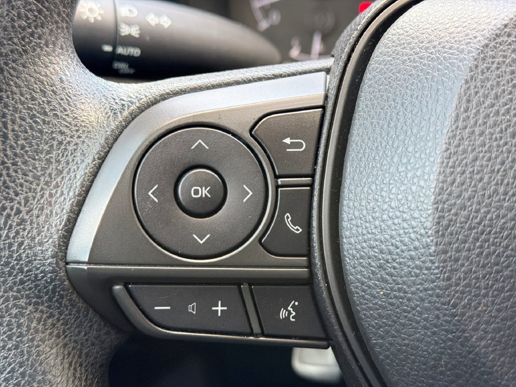 Used 2020 Toyota Corolla LE FWD image 26