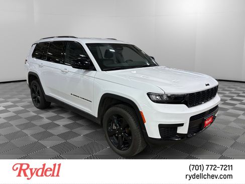 Used 2023 Jeep Grand Cherokee L Laredo AWD/4WD image 4
