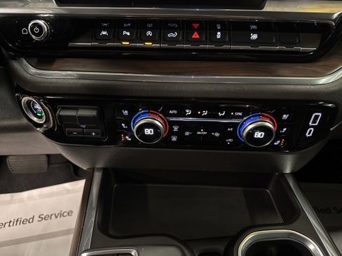 Used 2024 GMC Sierra 1500 SLT w/ SLT Convenience Package image 16