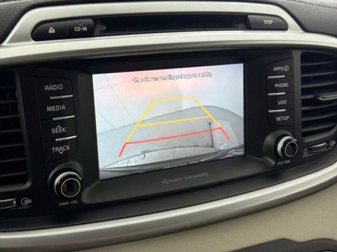 Used 2018 Kia Sorento AWD image 22