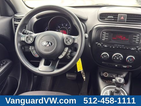 Used 2016 Kia Soul FWD image 24
