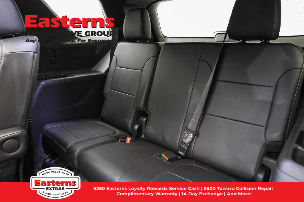 Used 2023 Chevrolet Traverse LT w/ LT Premium Package AWD/4WD image 29