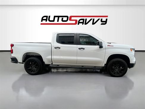 Used 2024 Chevrolet Silverado 1500 LT Trail Boss w/ Convenience Package II image 8