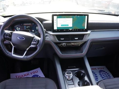 Used 2025 Ford Explorer ST-Line w/ ST-Line Street Pack AWD/4WD image 20
