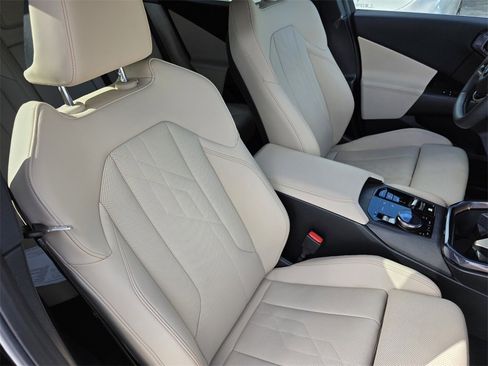 Certified 2025 BMW X3 xDrive30i w/ Premium Package image 24