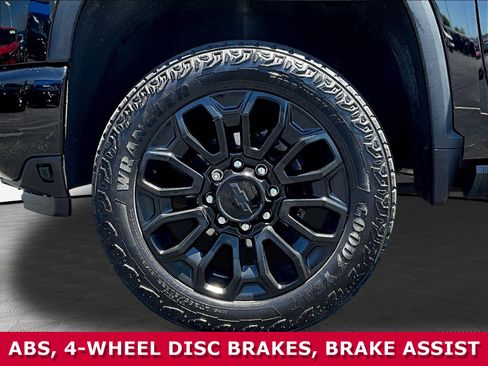 Used 2024 Chevrolet Silverado 2500 High Country w/ High Country Premium Package AWD/4WD image 30