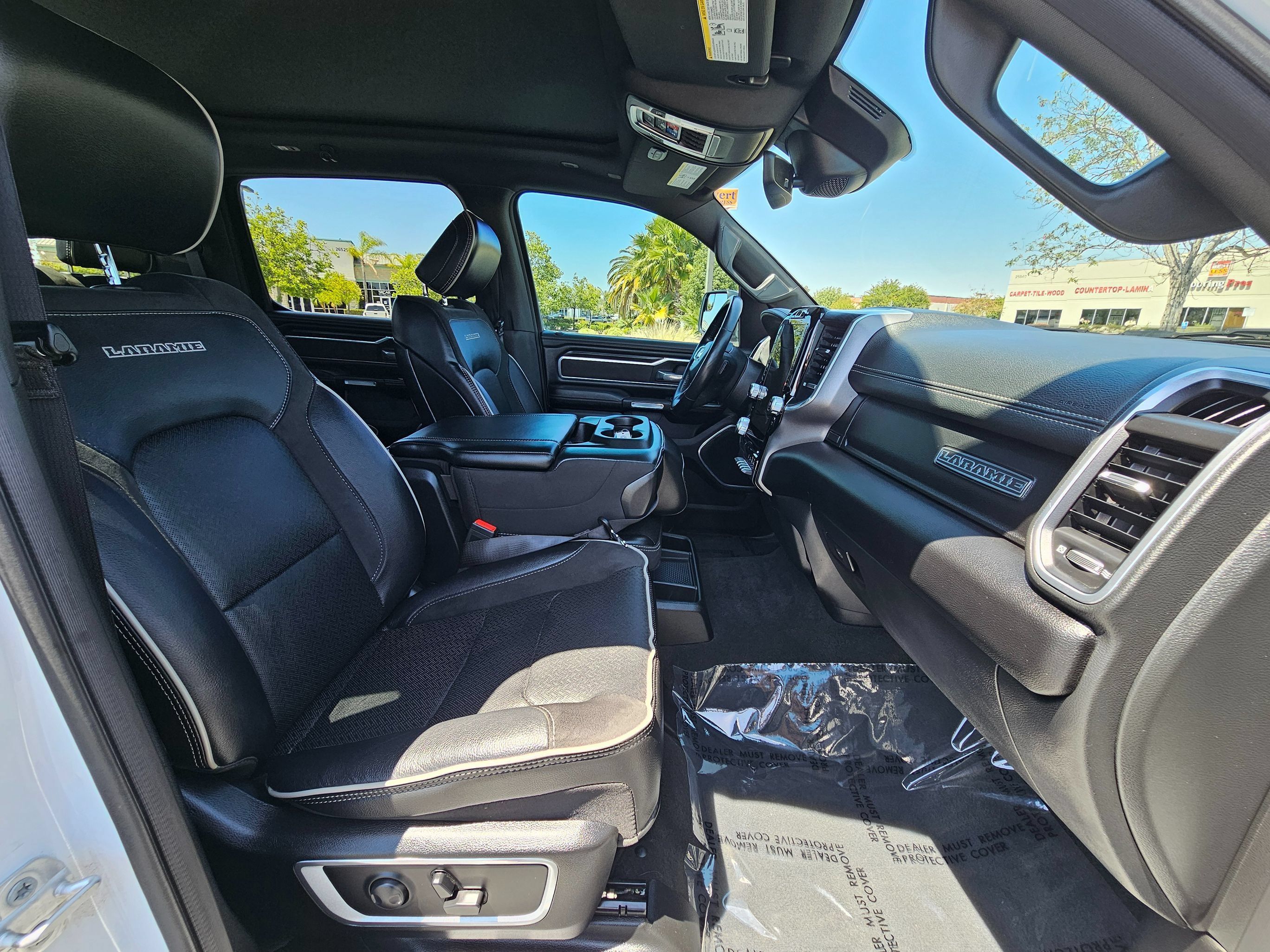 Used 2023 RAM 1500 Laramie AWD/4WD image 30