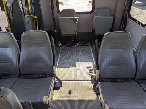 Used 2012 Ford E-450 and Econoline 450 Super Duty w/ Shuttle Bus Prep Pkg image 15