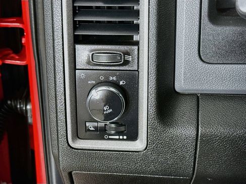Used 2019 RAM 1500 Express w/ Wheel & Sound Group AWD/4WD image 12